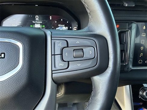 Used 2024 GMC Yukon Denali w/ Advanced Technology Package image 29