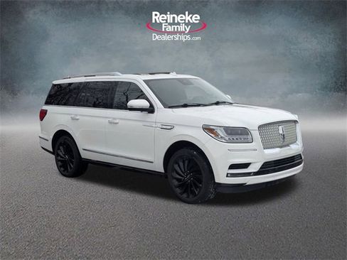 Used 2021 Lincoln Navigator Reserve image 3