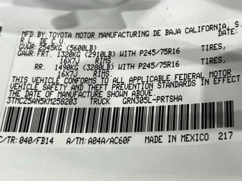 Used 2019 Toyota Tacoma SR w/ SR Convenience Package image 14