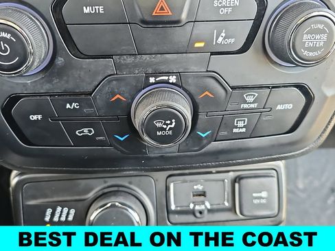 Used 2022 Jeep Renegade Sport image 20