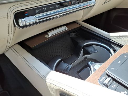 Used 2021 Mercedes-Benz GLE 450 4MATIC image 15
