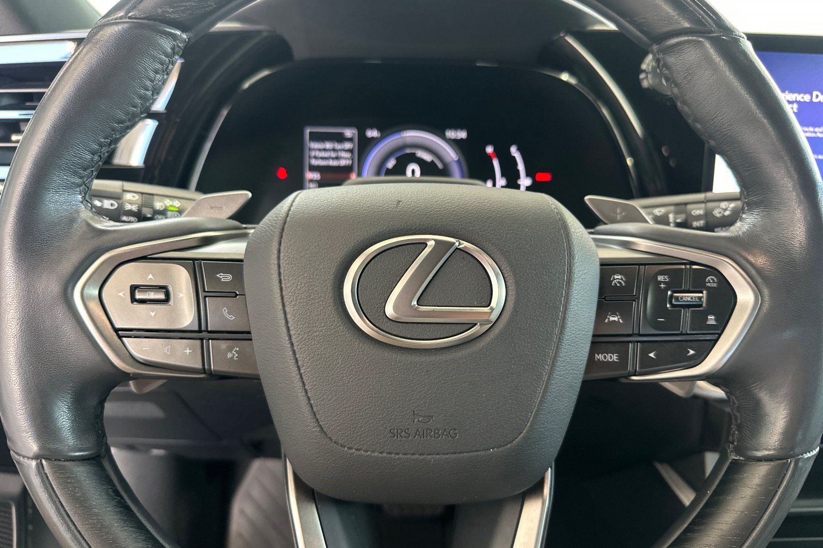 Used 2023 Lexus RX 350h w/ Cold Area Package AWD/4WD image 29