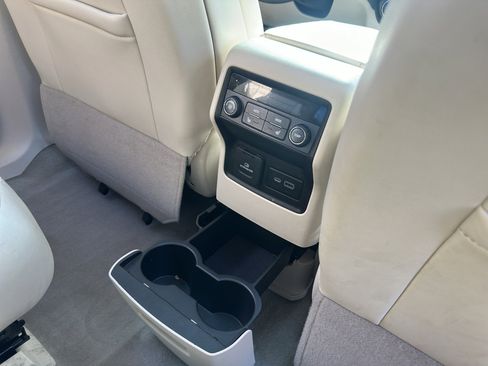 Used 2021 GMC Acadia Denali w/ Denali Technology Package FWD image 14