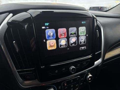 Used 2019 Chevrolet Traverse LT w/ LT Premium Package image 14