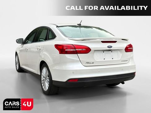 Used 2018 Ford Focus Titanium FWD image 5