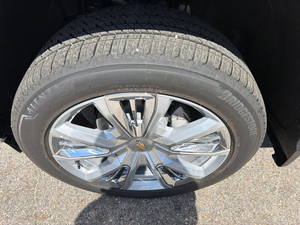 New 2026 Chevrolet Silverado 1500 High Country AWD/4WD image 11