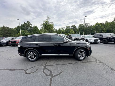 Used 2022 Lincoln Aviator Reserve AWD/4WD image 5