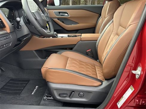 New 2026 Nissan Rogue Platinum image 10