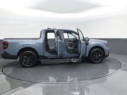 New 2025 Ford Maverick Lariat w/ Black Appearance Package image 30