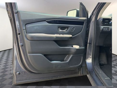 Used 2023 Honda Pilot Touring image 8