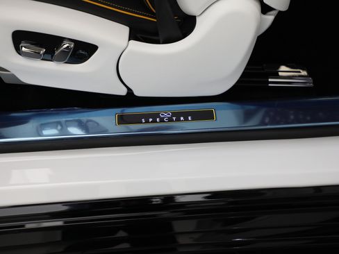 Certified 2025 Rolls-Royce Spectre Black Badge image 22