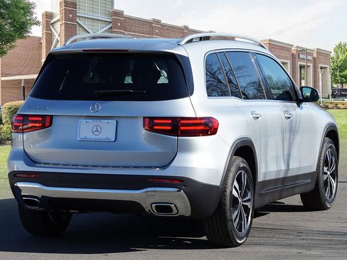 New 2026 Mercedes-Benz GLB 250 image 6