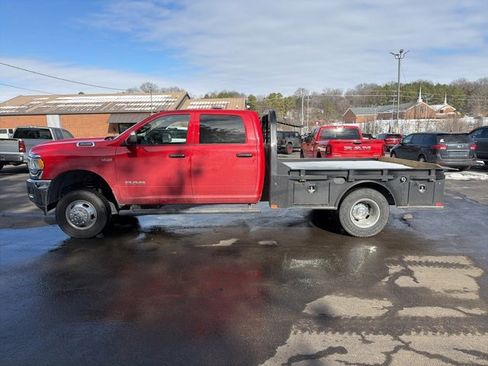 Used 2022 RAM 3500 Tradesman w/ Chrome Appearance Group image 10
