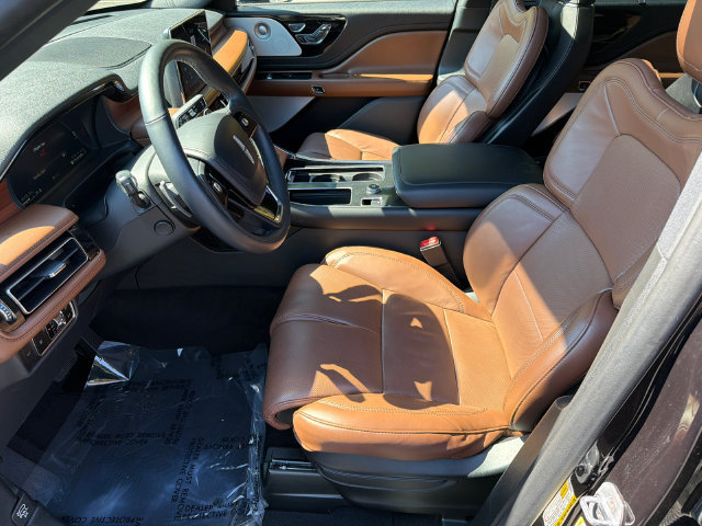 Used 2023 Lincoln Aviator Reserve w/ Equipment Group 201A AWD/4WD image 11