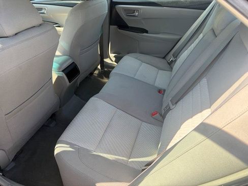 Used 2015 Toyota Camry LE FWD image 8