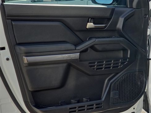 Used 2024 Toyota Tacoma TRD Off-Road image 17