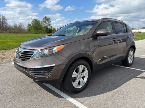 Used 2011 Kia Sportage LX w/ Convenience Pkg image 3