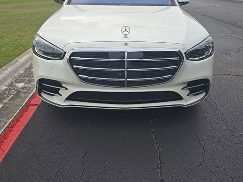 Used 2021 Mercedes-Benz S 580 4MATIC Sedan w/ AMG Line image 3