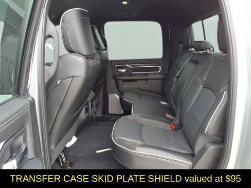 New 2026 RAM 2500 Laramie AWD/4WD image 13