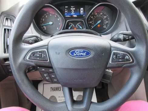 Used 2018 Ford Focus SE FWD image 30
