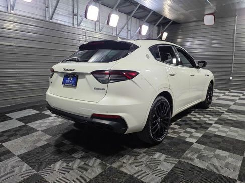 Used 2021 Maserati Levante image 5