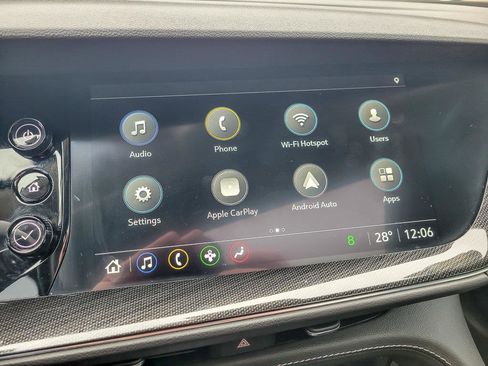 Certified 2022 Buick Envision Essence w/ Sport Touring Package image 18