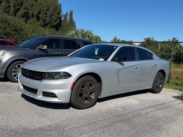 Used 2023 Dodge Charger SXT RWD image 4