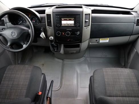 Used 2018 Mercedes-Benz Sprinter 2500 image 2