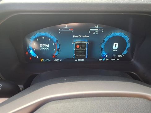 Used 2025 Ford Bronco Outer Banks image 15