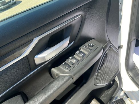 Used 2019 RAM 1500 Big Horn RWD image 16