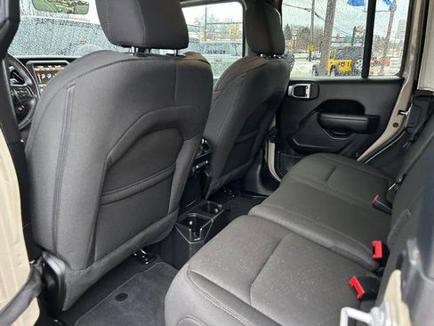 Certified 2022 Jeep Wrangler Unlimited Sport image 10