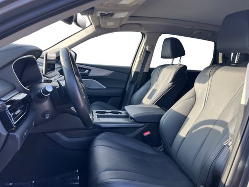 Used 2025 Acura MDX SH-AWD image 9