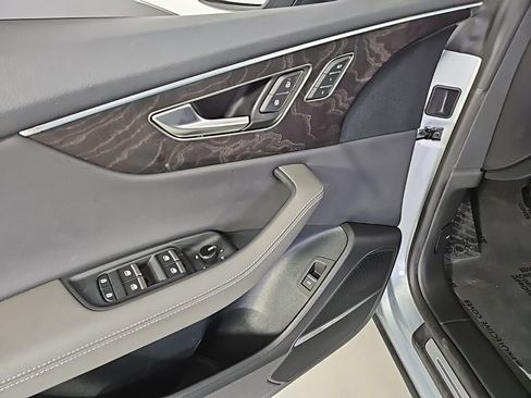 Used 2023 Audi Q8 Premium Plus w/ Premium Plus Package image 12