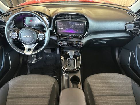 Certified 2023 Kia Soul EX FWD image 17