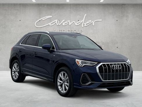 Used 2025 Audi Q3 2.0T Premium image 2
