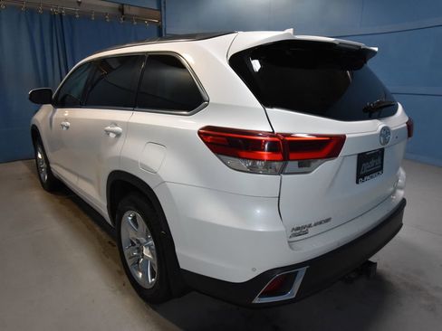 Used 2017 Toyota Highlander Limited image 31