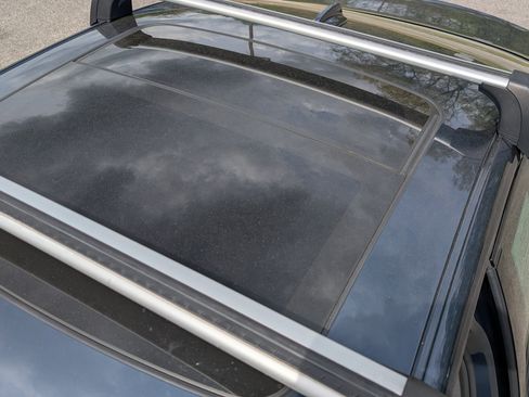 Used 2022 Volvo S60 T8 R-Design image 14