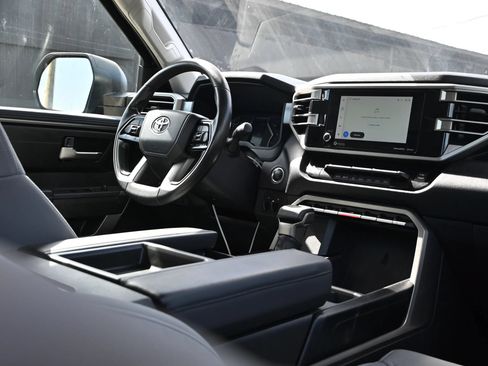 Used 2022 Toyota Tundra SR5 RWD image 13