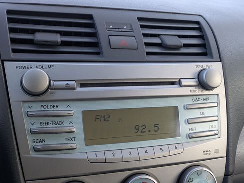 Used 2007 Toyota Camry LE image 18