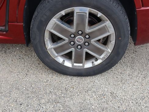 Used 2011 GMC Acadia Denali image 30