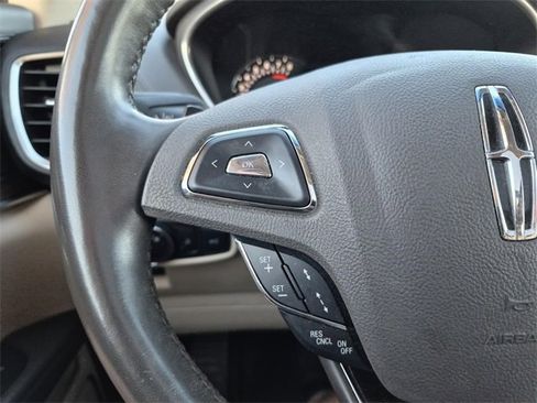 Used 2018 Lincoln MKX Reserve w/ Driver Assistance Package image 30