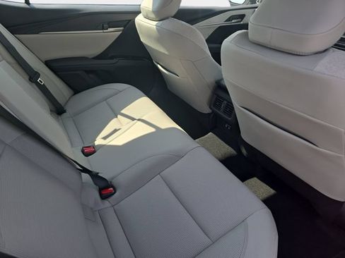 Used 2025 Toyota Camry XLE FWD image 13