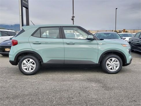 New 2026 Hyundai Venue SE image 25