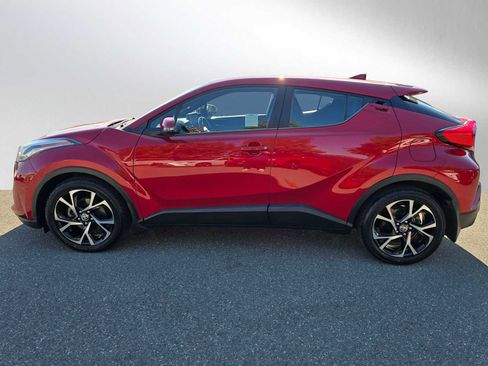 Used 2021 Toyota C-HR XLE image 6