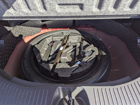 Used 2022 Chevrolet Trax LT w/ LT Convenience Package image 22