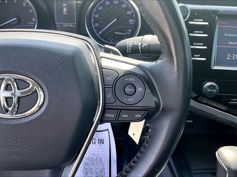 Used 2019 Toyota Camry SE image 25