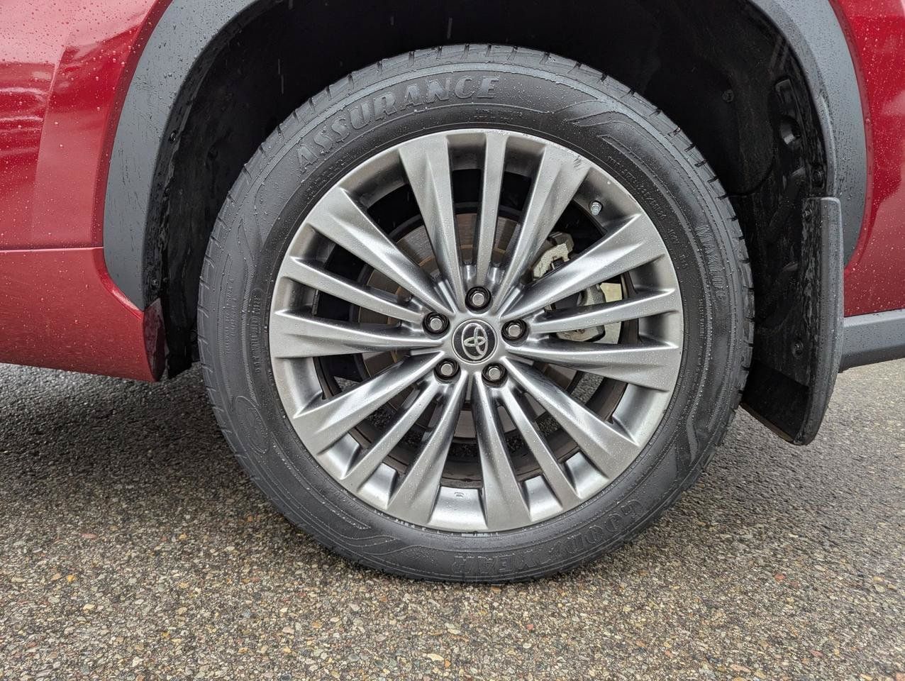 Used 2020 Toyota Highlander Platinum AWD/4WD image 28