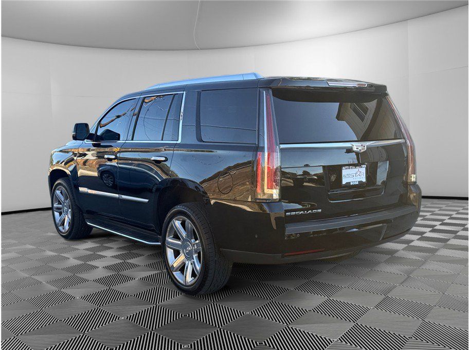 Used 2020 Cadillac Escalade Premium Luxury AWD/4WD image 3