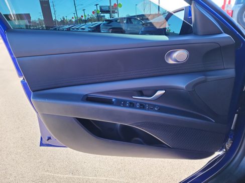 Used 2024 Hyundai Elantra SEL image 10