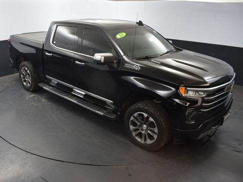 Used 2023 Chevrolet Silverado 1500 High Country w/ Technology Package image 42